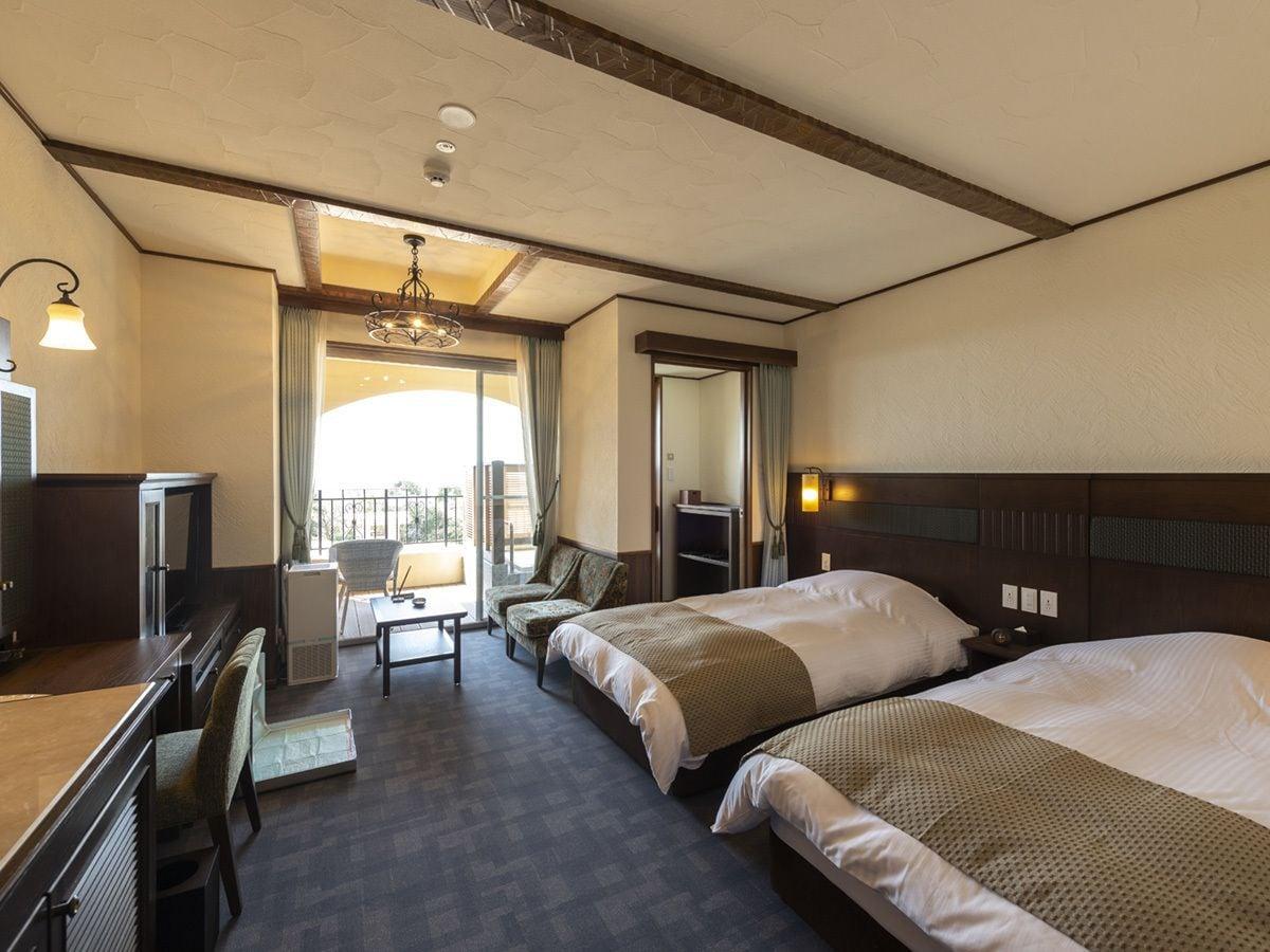 Отель La Vista Kirishima Hills Экстерьер фото